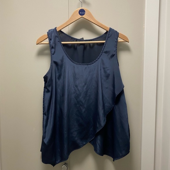 Tops - Picture 2 of 2